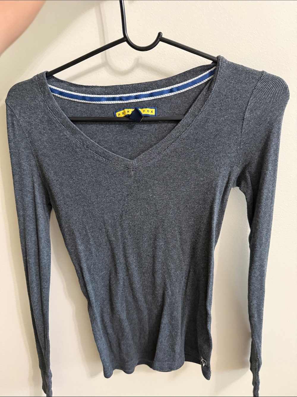 Women's V-Neck Long Sleeve Top - Gray